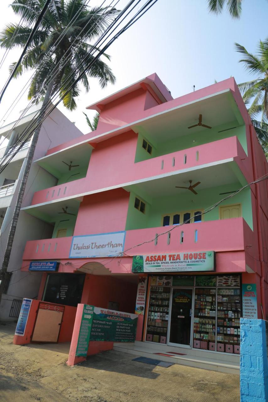 Shirleys Beach Hotel Kovalam Exteriör bild